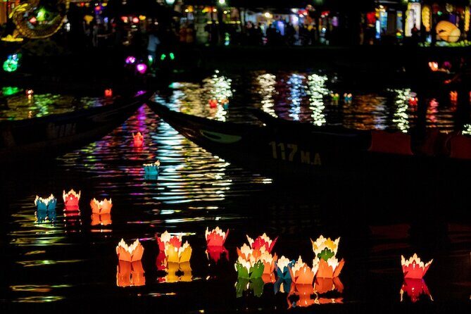 River Boat Ride by Night with Drop Flower Lantern in Hoi An - The Experience: A Detailed Look at the Night Boat Ride with Lantern Release