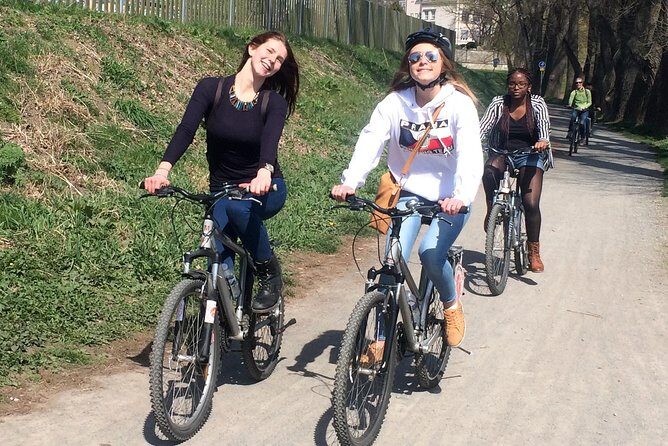 River & Park Bike Tour to Troja Chateau (Private small groups) - Practical Details and Tips