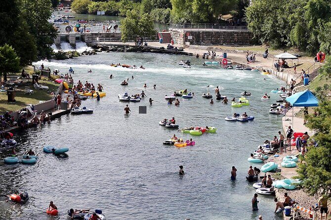 River Tubing on the Comal River with 3 Chutes and Shuttle - River Tubing on the Comal River with 3 Chutes and Shuttle: An Authentic Texas Float