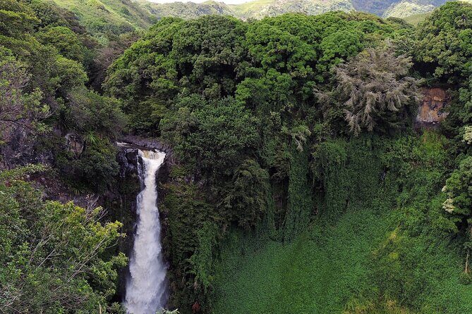 Road to Hana Full Day Tour with A Guide - Koki Beach and Wailua Falls
