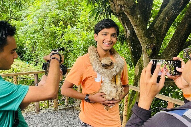 Roatan Highlight City Private Tour & Beach Break - Transportation and Logistics