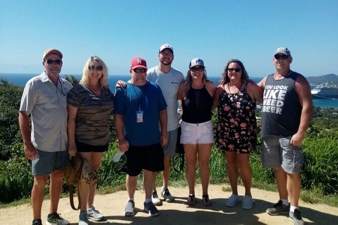 Roatan Wildlife Monkey Sloth Chocolate Rum Tasting city Tour - Key Points