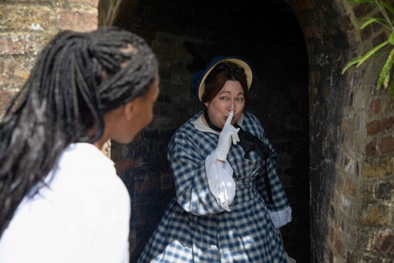 Rochester, Kent: Costumed Guided Tour - Why This Tour Works Well