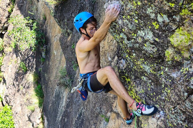 Rock climbing in Oaxaca with local climbers - Exploring Oaxaca Through Rock Climbing with Local Climbers