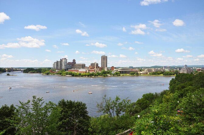 Rockcliffe Ottawa: Exploration Game and Tour - Exploring Ottawas Elegant Rockcliffe Neighborhood with an Interactive Game