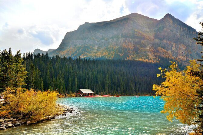 Rockies Fall/Spring Premium Tour from Vancouver - Discovering the Rockies on a 5-Day Journey