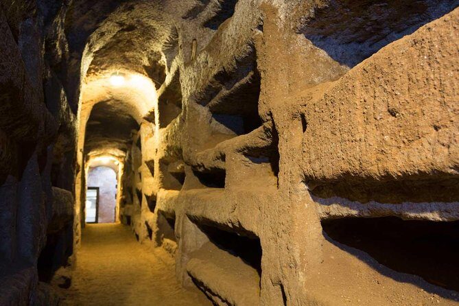 Roman Catacombs and Ancient Appian Way Skip-The-Line Included Halfday from Rome - What Makes This Tour Valuable?