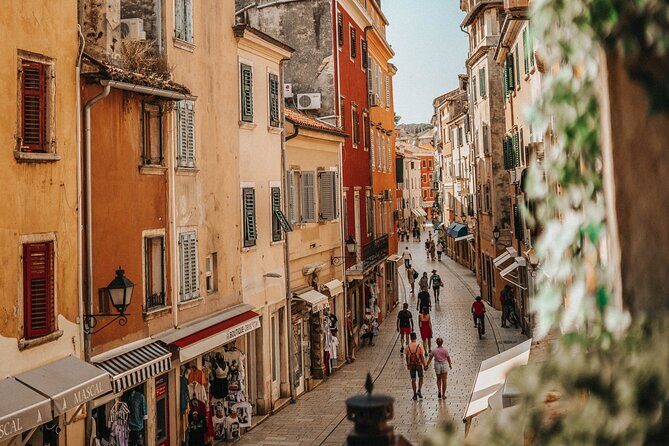 Roman Pula and Charming Rovinj Private Guided Cultural Tour - Key Points