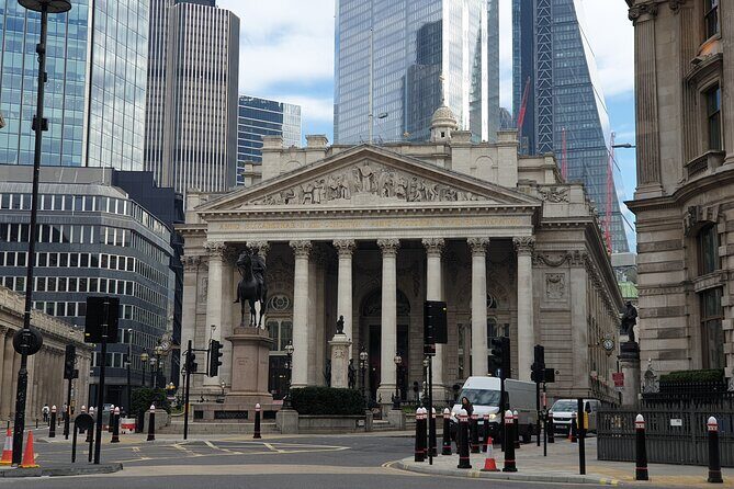 Roman Ruins to Blitz Bombings: A Walking Tour of London's Fiery History - FAQ
