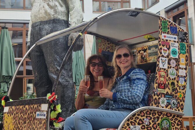 Romantic Berlin Rickshaw City and Photo Tour - incl. pick-up - Key Points