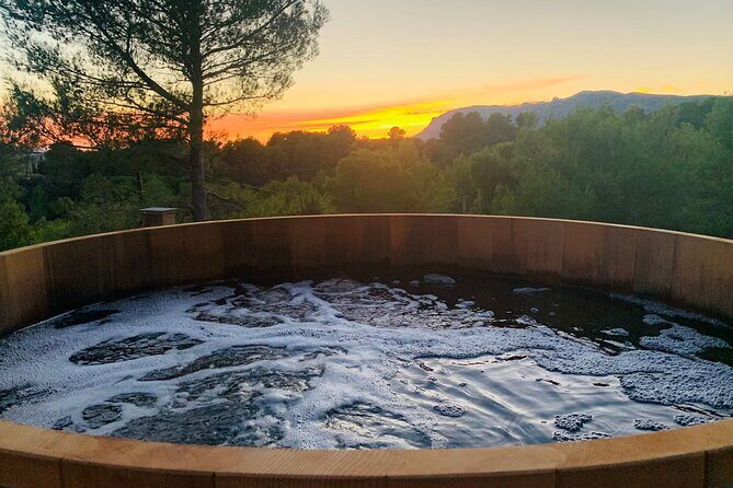 Romantic Couple's Day to Relax in Provence off the beaten path - Key Points