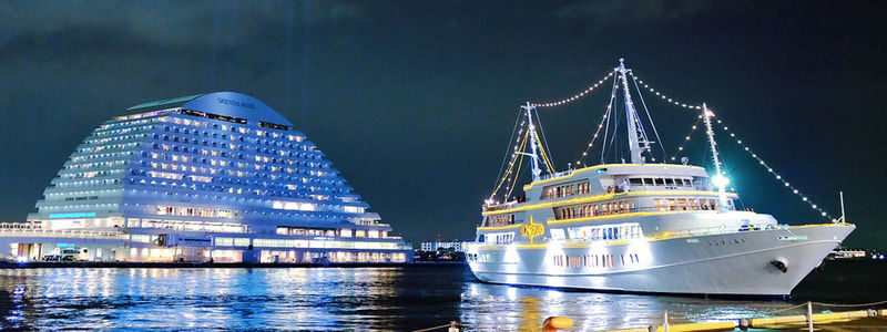 Romantic Deluxe Concerto Cruise in Kobe - Kobe Harborland looks best from the water