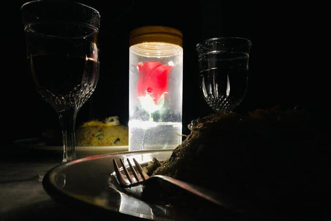 Romantic Dinner with Unlimited Foods - Key Points