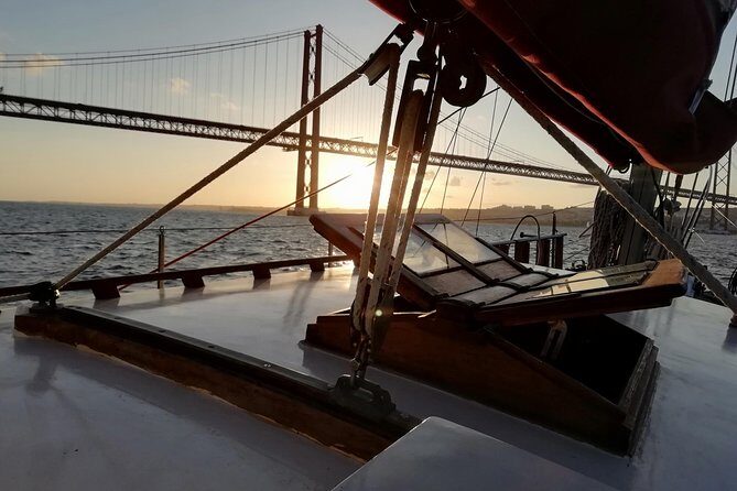 Romantic Lisbon on a Lovely Vintage Sailboat - Romantic Lisbon on a Lovely Vintage Sailboat: A Detailed Review