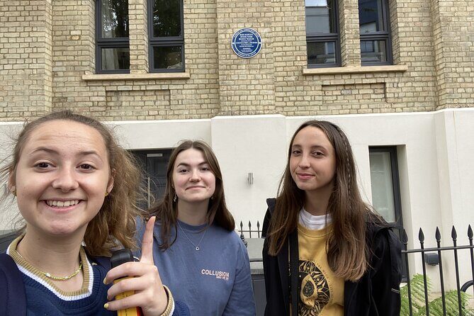 Romantic Notting Hill: Self-Guided Love Story Puzzle Walk - Frequently Asked Questions