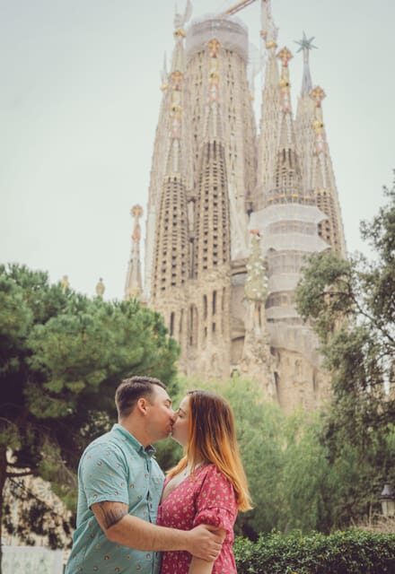 Romantic Photoshoot Experience for Couples in Barcelona - What We Like: The Highlights