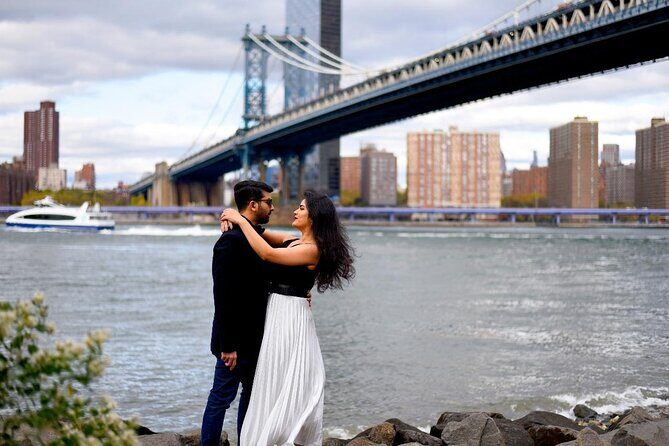Romantic Photoshoot Experience for Couples in New York - An Authentic New York Love Letter: Romantic Photoshoot for Couples in Brooklyn