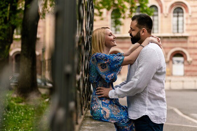 Romantic Photoshooting in Verona - The Practical Side: Logistics, Price, and Group Size