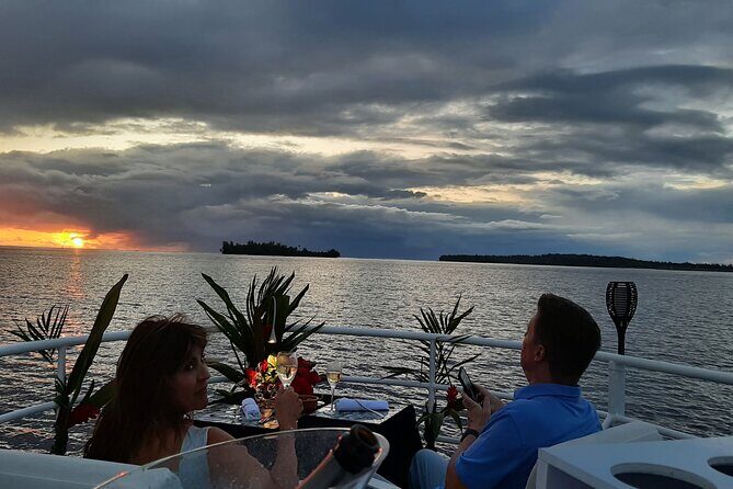 Romantic sunset diner - Who Is This Tour Best For?
