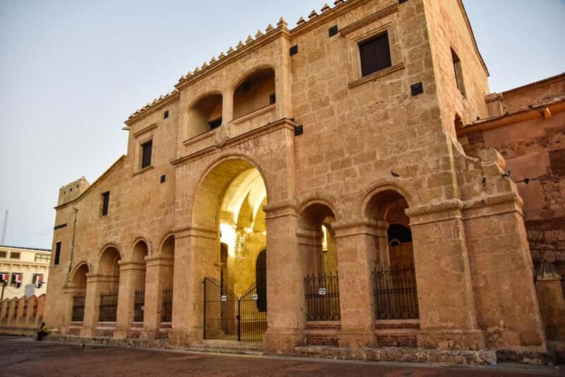 Romantic Tales of Santo Domingo Private Guided Tour - What Makes This Tour Stand Out?