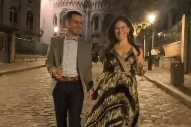 Romantic Tour of Paris in a Vintage Luxury Open-Top French Car - Who Should Consider This Tour?