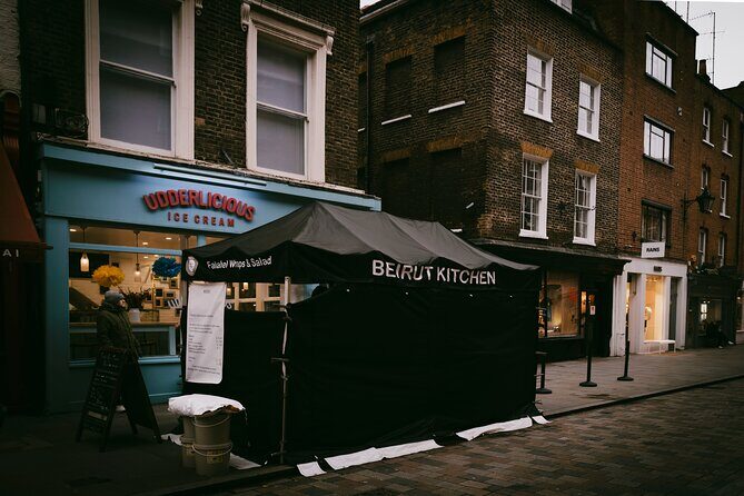 Romantic Walk in Soho - An In-Depth Look at the "Romantic Walk in Soho"