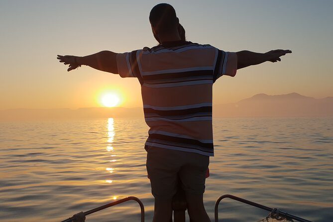 Romatic sea experience (Sunset + overnight + Breakfast) - Who Should Experience This Tour?