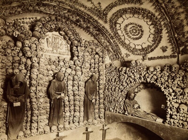Rome: Capuchin Crypts Express Tour - The Rich Details of the Crypts