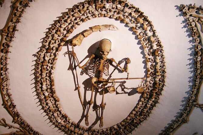 Rome: Capuchin Crypts Guided Tour Small-Group or Private - What Travelers Can Expect: Authenticity and Atmosphere