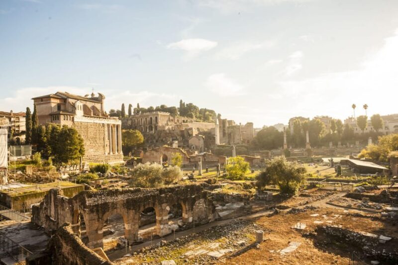 Rome: Colosseum, Forum, Palatine Hill Entry & Audioguide App - Key Points