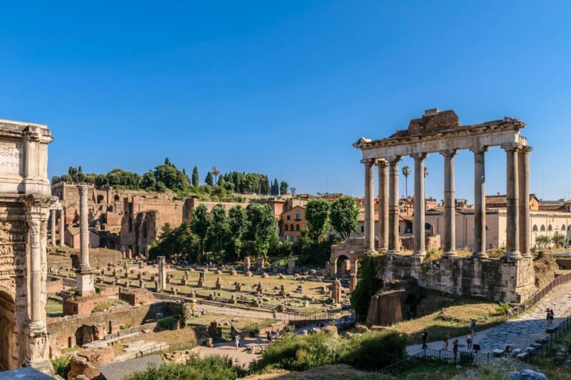 Rome: Colosseum, Roman Forum And Palatine Hill Guided Tour - The Colosseum: The Iconic Arena