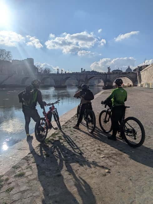 Rome: E-bike Tiber River Tour > Hidden Gems & Local Treats - Exploring Rome from the Tiber: A Practical Overview
