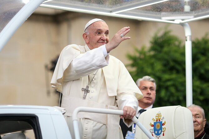 Rome: Escorted Papal Audience Experience with Entry Ticket - Who Should Consider This Tour?