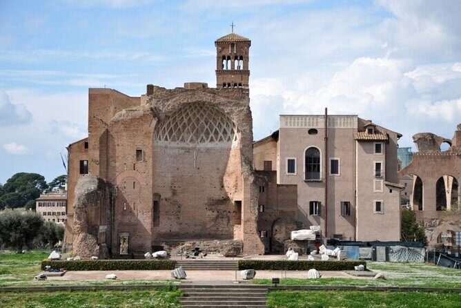 Rome: Experience Visiting the Domus Aurea with Virtual Reality - Key Points