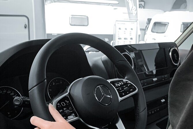 Rome Fiumicino Airport Transfer in Luxury Private Transportation - In-Depth Breakdown of the Experience