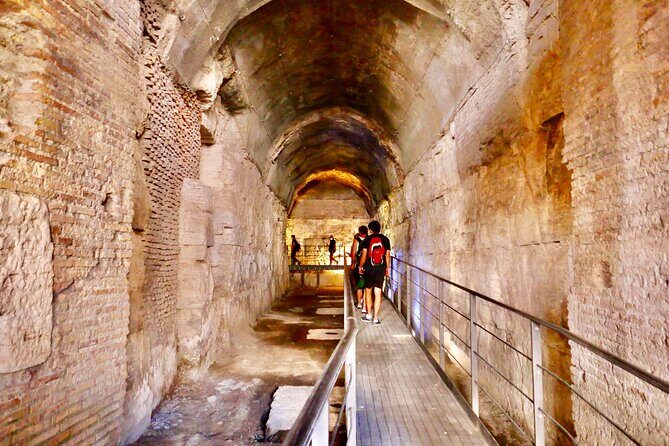 Rome: Guided Tour of Colosseum Arena with Roman Forum Entrance - Key Points