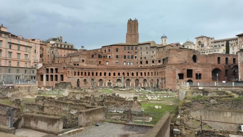 Rome: Guided Walking Tour with Headsets - Who Should Consider This Tour?