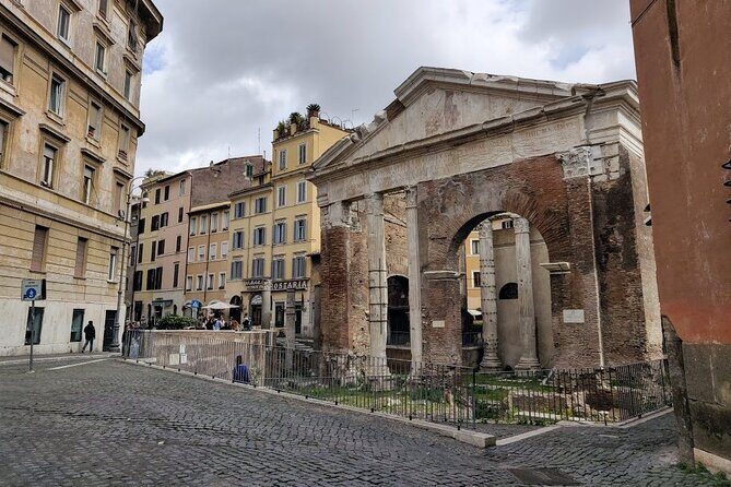 Rome: Jewish Ghetto & Trastevere Highlights Private Walking Tour - A Deep Dive into the Tour Experience