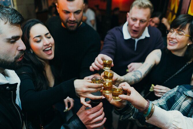 Rome Nightlife Experience: Award-Winning Bar Crawl with Guide - Key Points