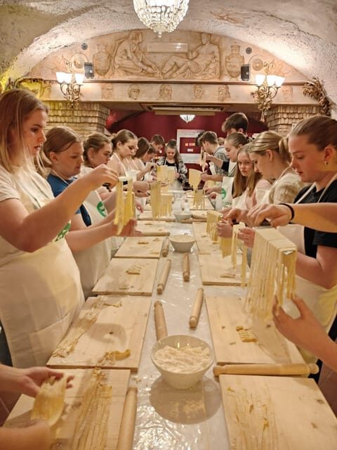 Rome: Pasta & Tiramisu Cooking Class near the Spanish Steps - Discover Authentic Italian Cuisine with a Pasta & Tiramisu Cooking Class near the Spanish Steps