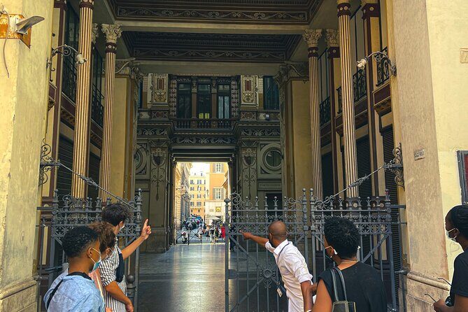 Rome Small-Group Walking Tour in English or Spanish - Piazza Navona: The Tour’s Lively Finish