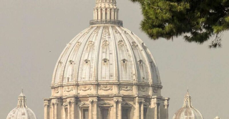Rome: St. Peter's Basilica, papal tombs tour also with Dome - Key Points