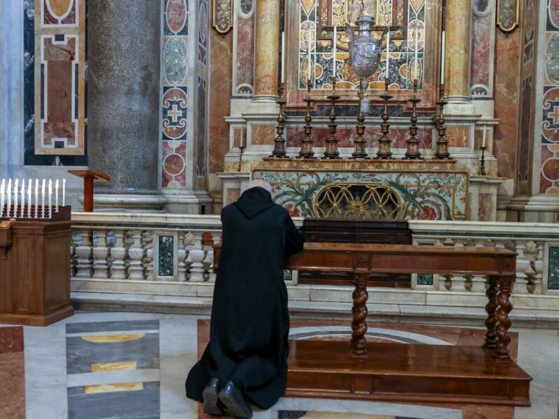Rome: St. Peters Basilica, Tombs Tour & Optional Dome Climb - A Detailed Look at the Tour Experience
