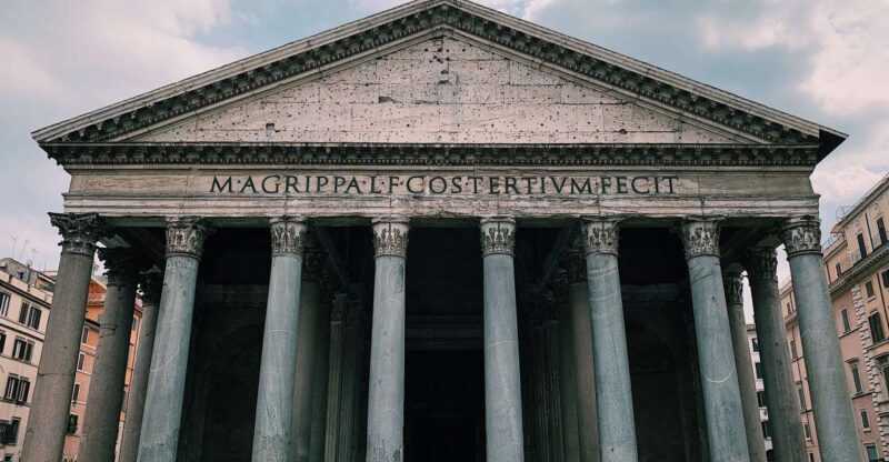 Rome: The eternal city, walking tour fountains and square - Key Points