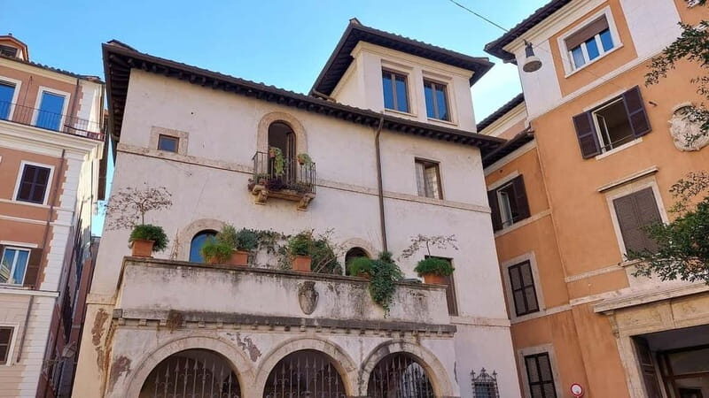 Rome: The Women Who Shaped Rome - Small Group Walking Tour - An In-Depth Look at the Tour Experience