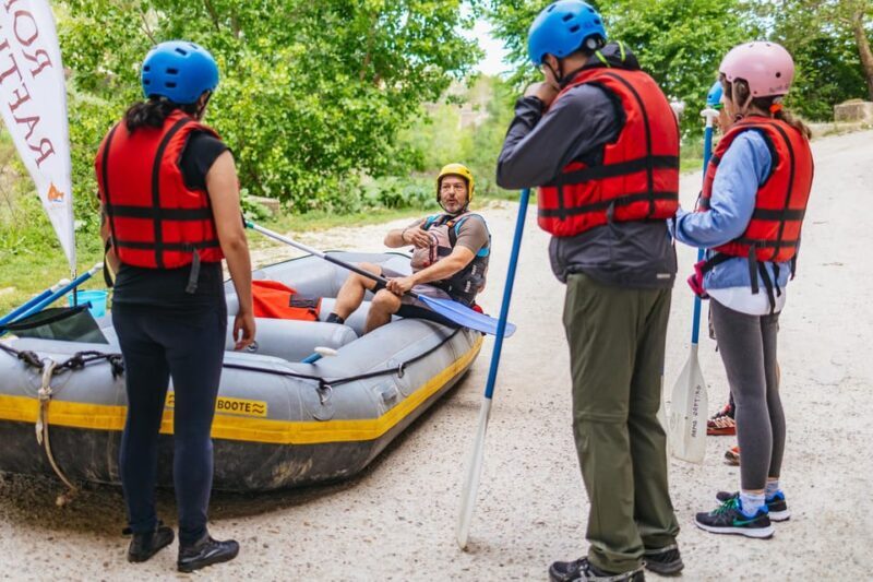 Rome: Tiber River Urban Rafting Tour with Roman Pizza - The Rafting Itinerary