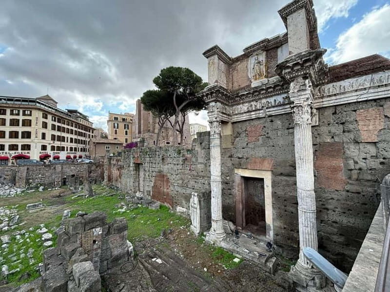Rome: Tour of the Roman Forum, Trevi Fountain, Pantheon and much more - Visiting the Roman Forum: Stepping Back in Time