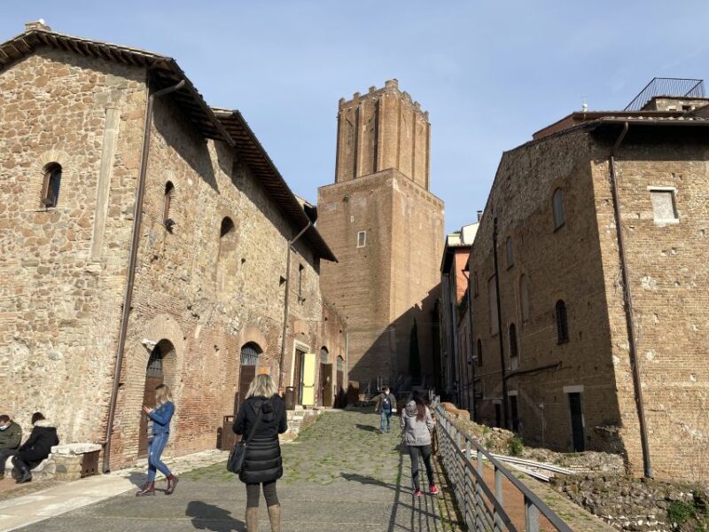 Rome: Trajan Markets Experience with Multimedia Video - A Closer Look at the Experience