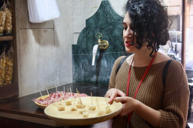 Rome: Trastevere Quarter Street Food Tour with Sightseeing - Discover the Best of Trastevere with a Street Food Tour