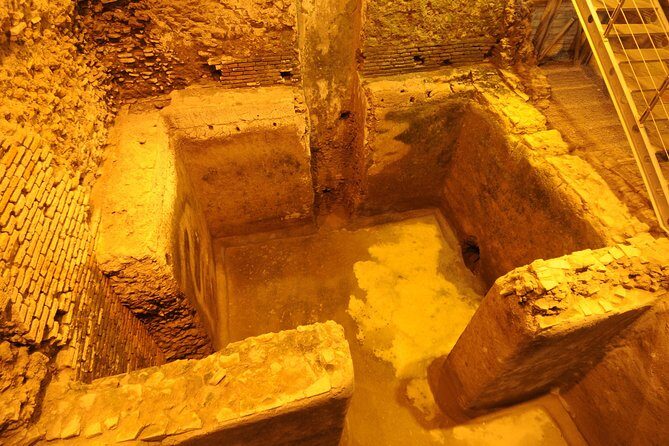 Rome: Trevi Fountain district and Underground Domus Guided Tour - Who Should Book This Tour?
